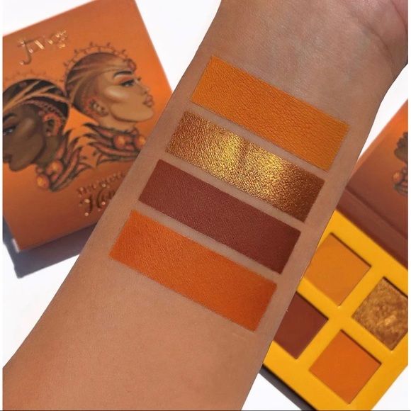 The Rebel Honey Eyeshadow Palette - Picture 4 of 4